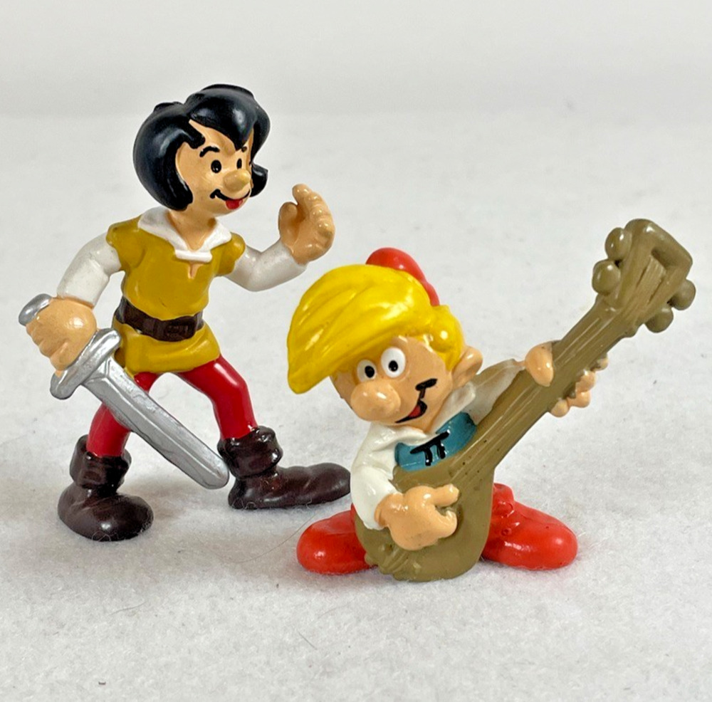 Johan & Peewit Pirlouit Bully Friends Vtg 1978 PVC Smurf Toys w/ Sword & Guitar